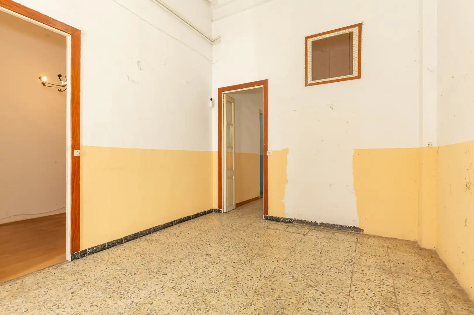Planta baja en venta en Barcelona con Terraza, Amueblado y Balcón