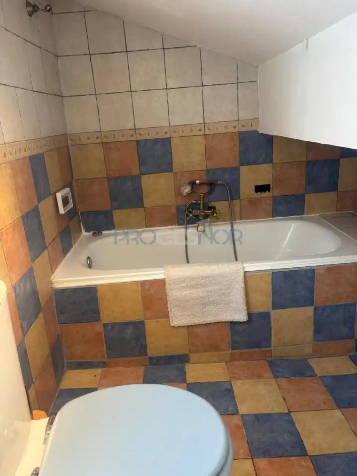 Badezimmer von Wohnungen zum Verkauf in León Capital  mit Heizung und Möbliert