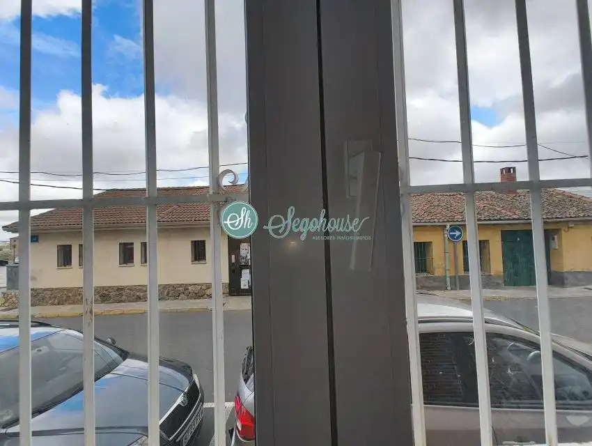 Vista exterior de Piso de alquiler en San Cristóbal de Segovia con Calefacción, Parquet y Amueblado