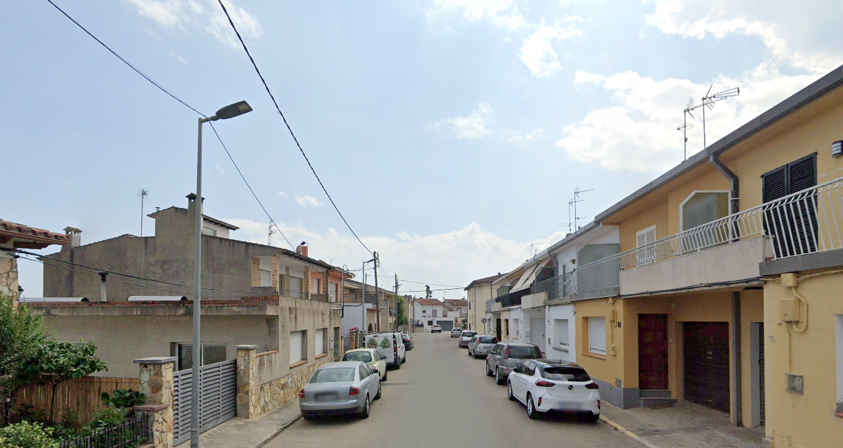 Vista exterior de Garatge en venda en Vidreres