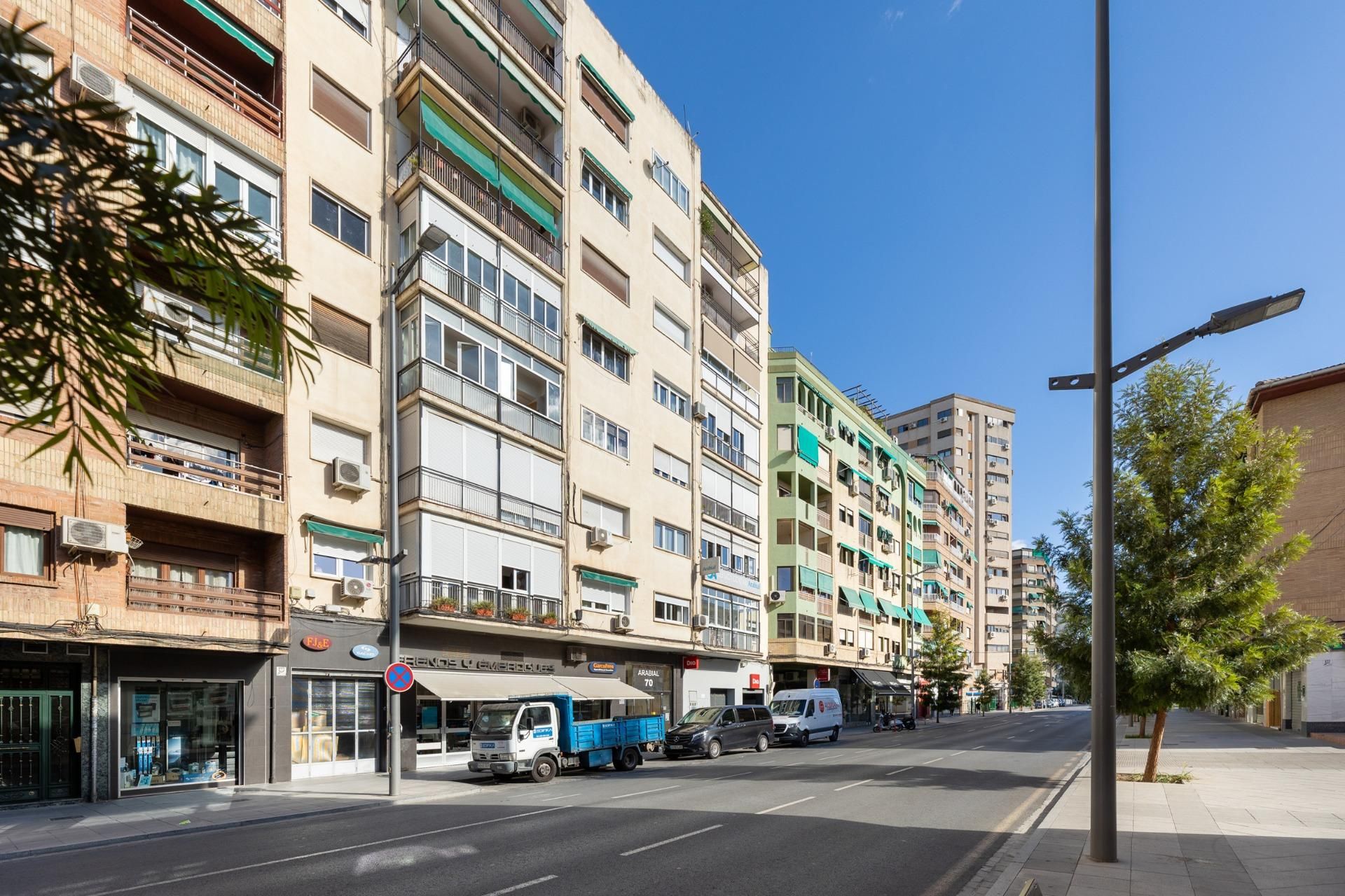 Vista exterior de Piso en venta en  Granada Capital con Terraza