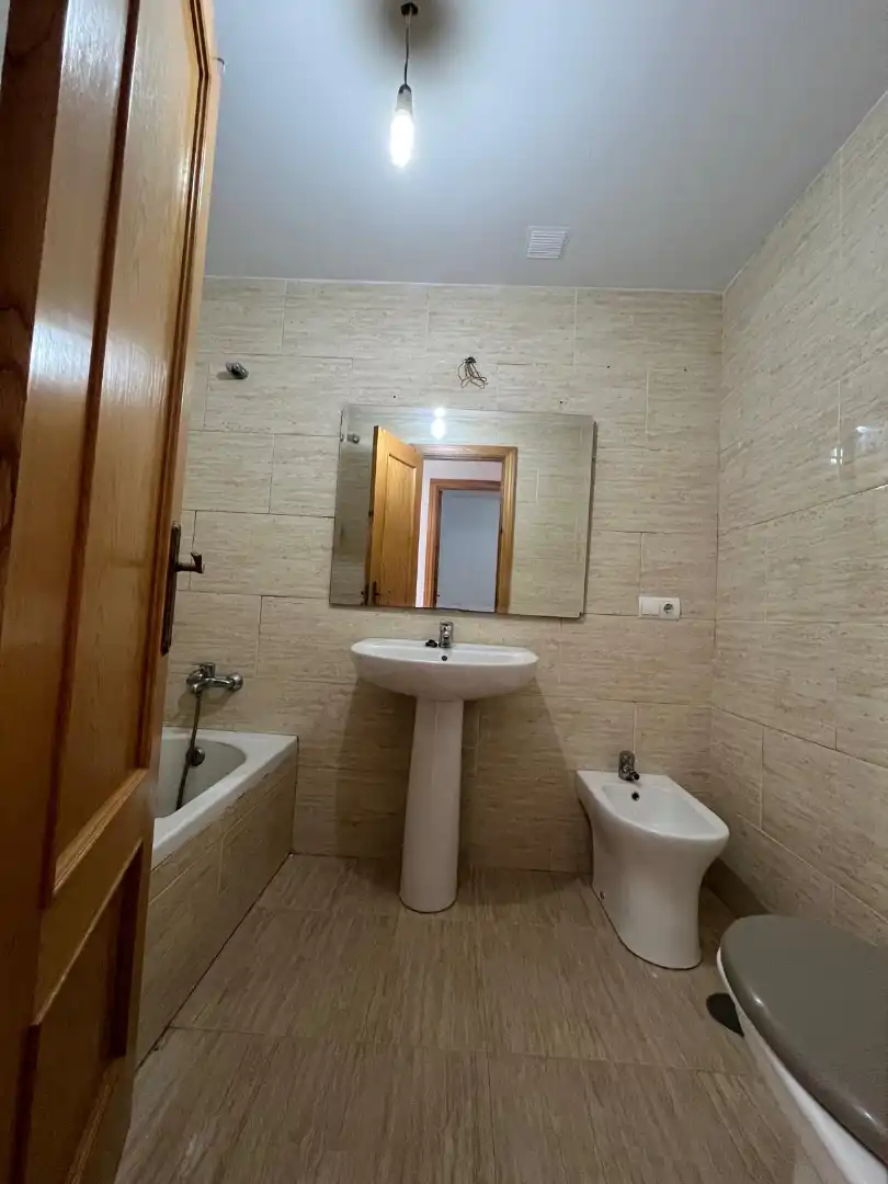 Baño de Piso en venta en Lepe con Terraza y Trastero
