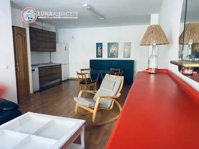 Apartamento de alquiler en Albacete con Calefacción y Trastero
