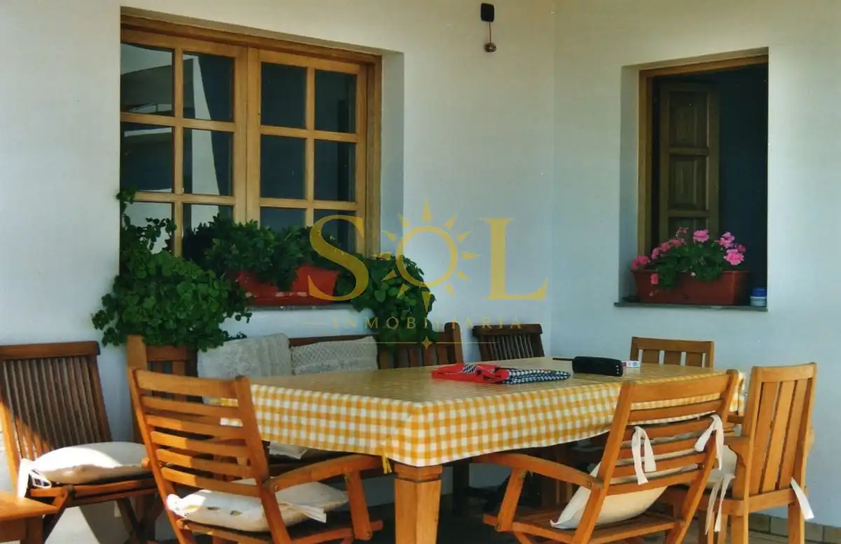 Terrassa de Casa o xalet en venda en Pravia amb Calefacció i Jardí privat