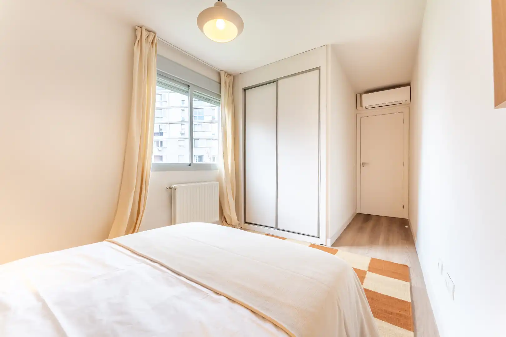 Bedroom of Flat for sale in Madrid  with Air Conditioner, Storage room and Community pool
