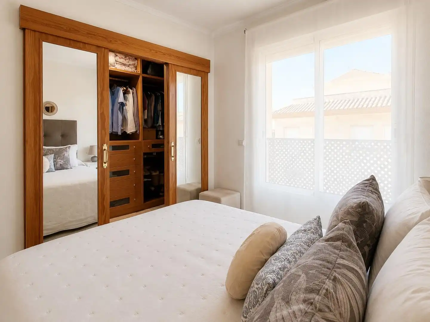 Habitación de Ático en venta en Chipiona con Aire acondicionado, Calefacción y Jardín privado