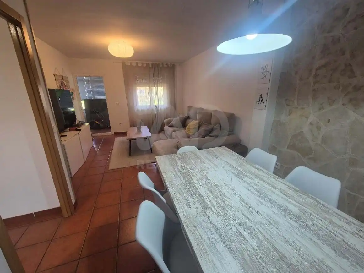 Sala d'estar de Casa adosada en venda en Monterrubio de Armuña amb Calefacció i Terrassa