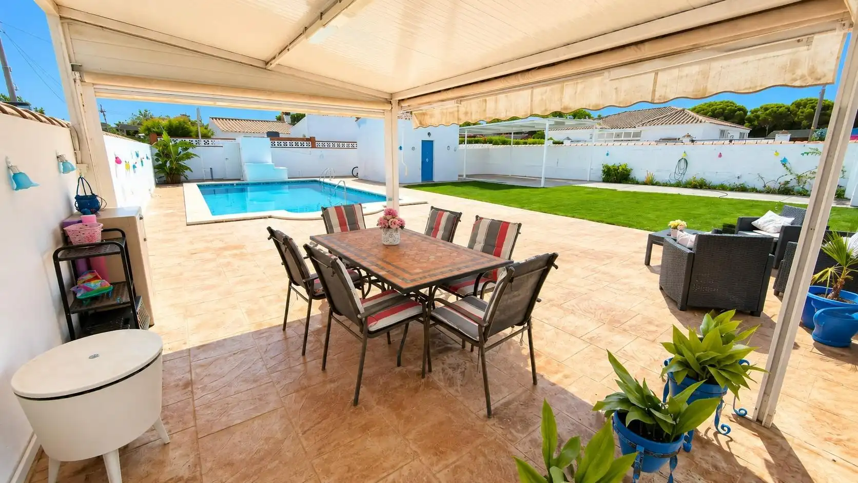 Terraza de Casa o chalet en venta en Chiclana de la Frontera con Jardín privado, Trastero y Piscina