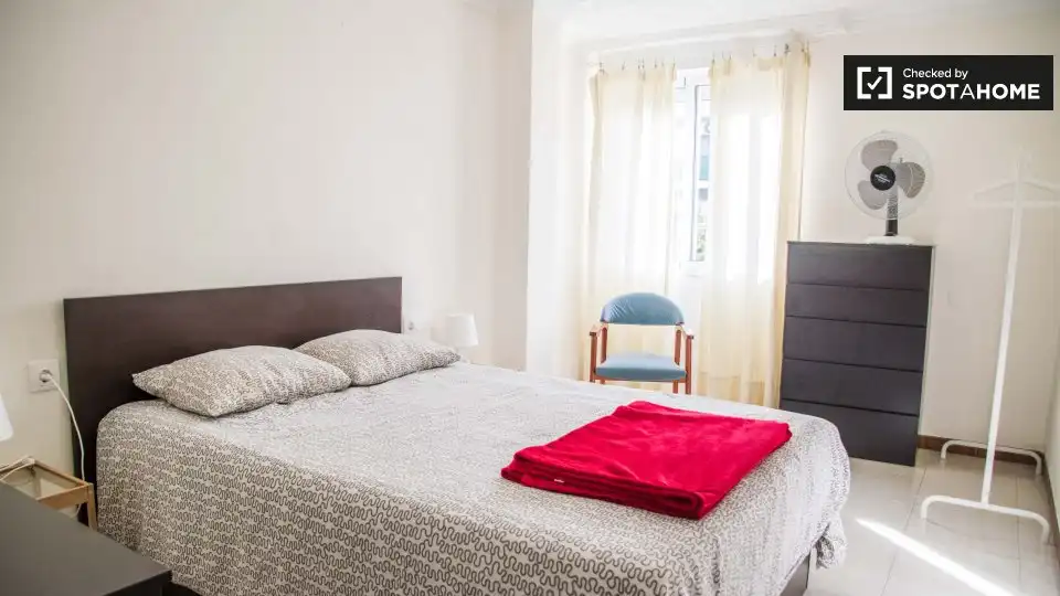 Dormitori de Apartament per a compartir en Mislata amb Aire condicionat, Calefacció i Terrassa