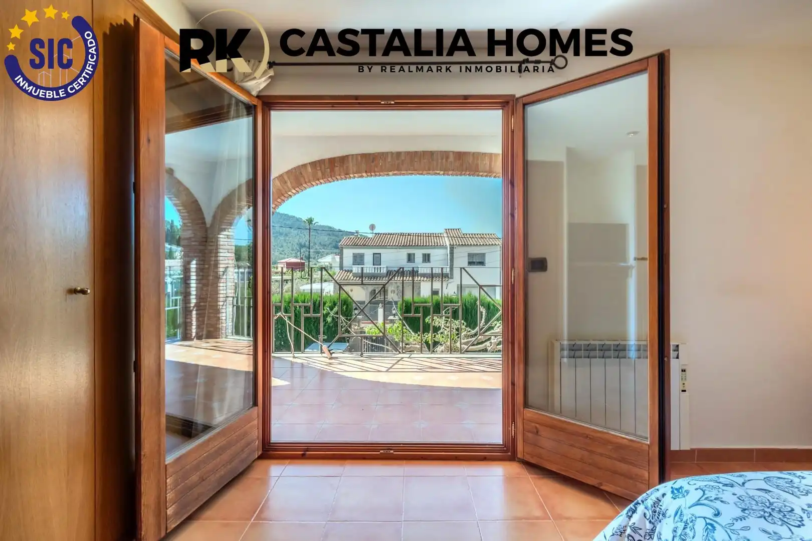 Vista exterior de Casa o xalet en venda en Borriol amb Calefacció, Jardí privat i Piscina