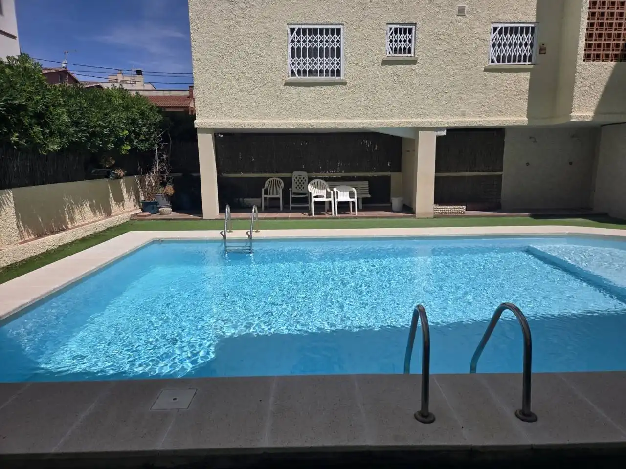 Schwimmbecken von Wohnung zum Verkauf in Cubelles mit Heizung, Parkett und Abstellraum