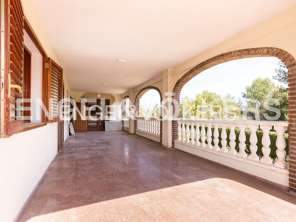 Terrassa de Casa o xalet de lloguer en Paterna amb Calefacció, Jardí privat i Terrassa