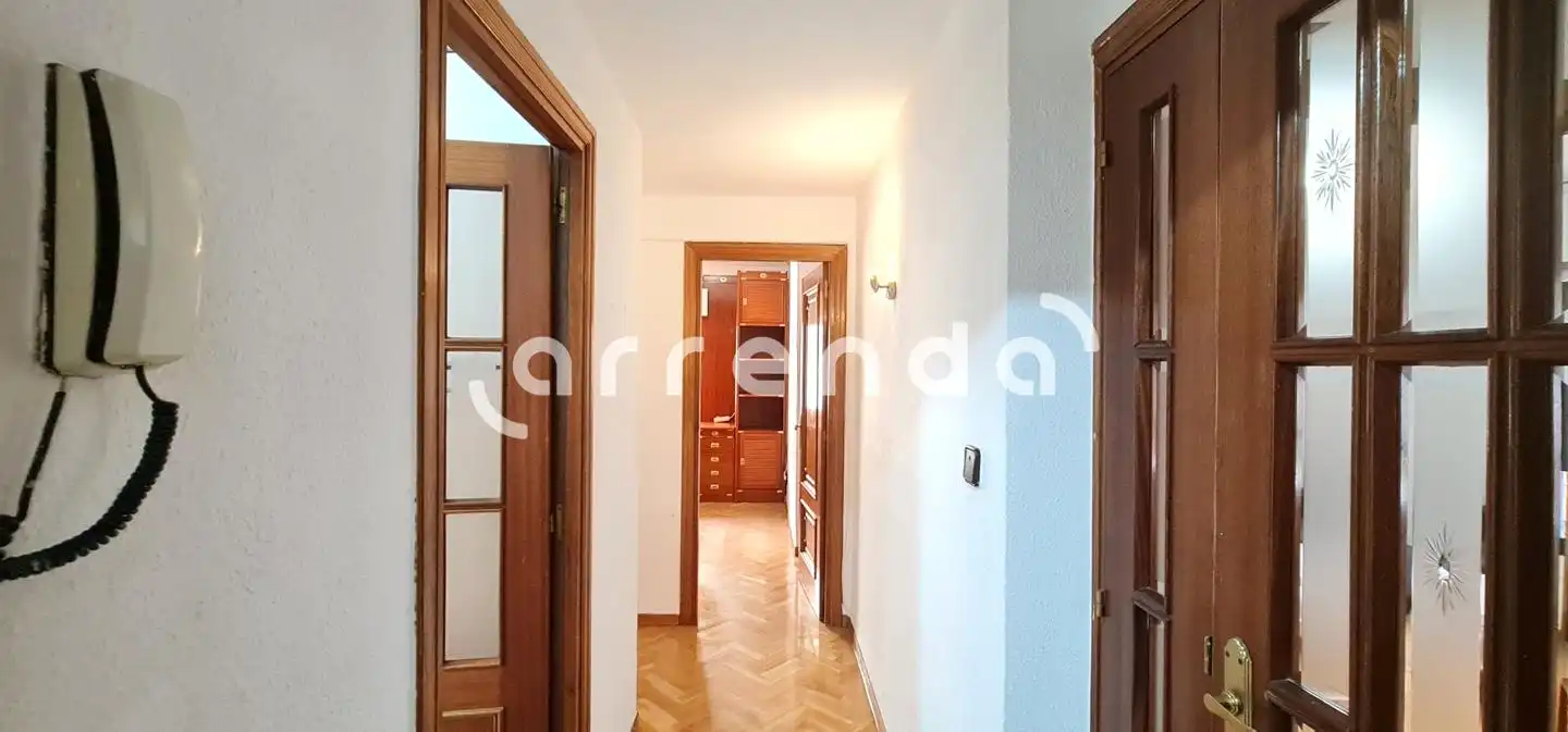 Flat for rent in Madrid  with Heating and Parquet flooring