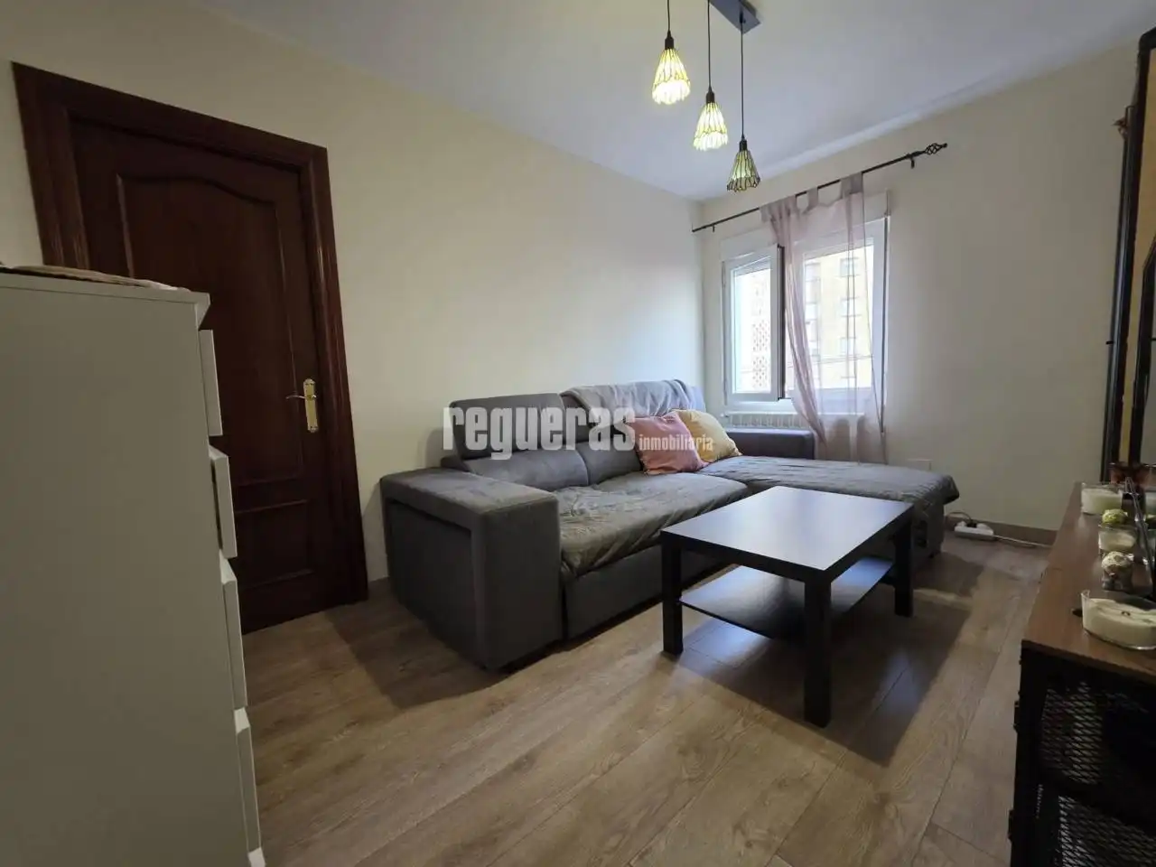 Wohnzimmer von Wohnung zur Miete in Avilés mit Heizung und Möbliert