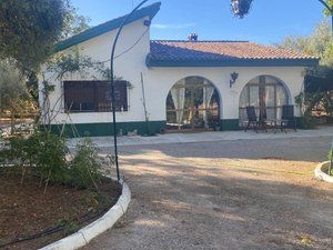 Vista exterior de Finca rústica de lloguer en Málaga Capital amb Jardí privat, Terrassa i Piscina