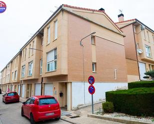 Exterior view of Single-family semi-detached for sale in Peralta / Azkoien  with Terrace