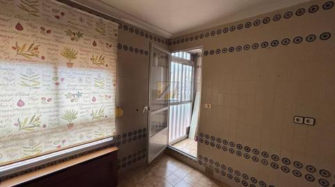 Foto 3 de Piso en venta en Calle Tenderina, Cerdeño - El Palais - Mercadín, Asturias