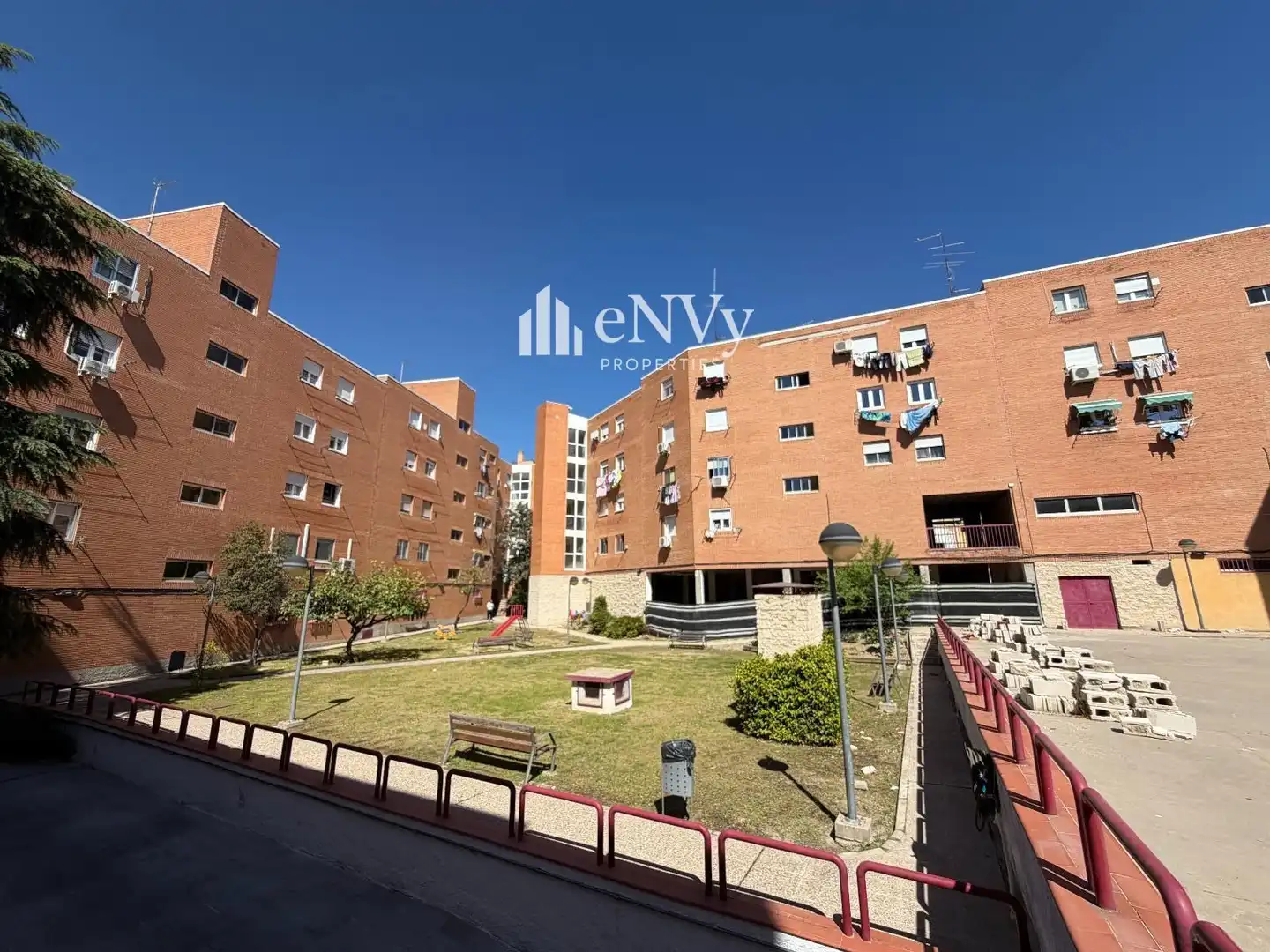 Exterior view of Flat for sale in  Madrid Capital  with Heating and Storage room
