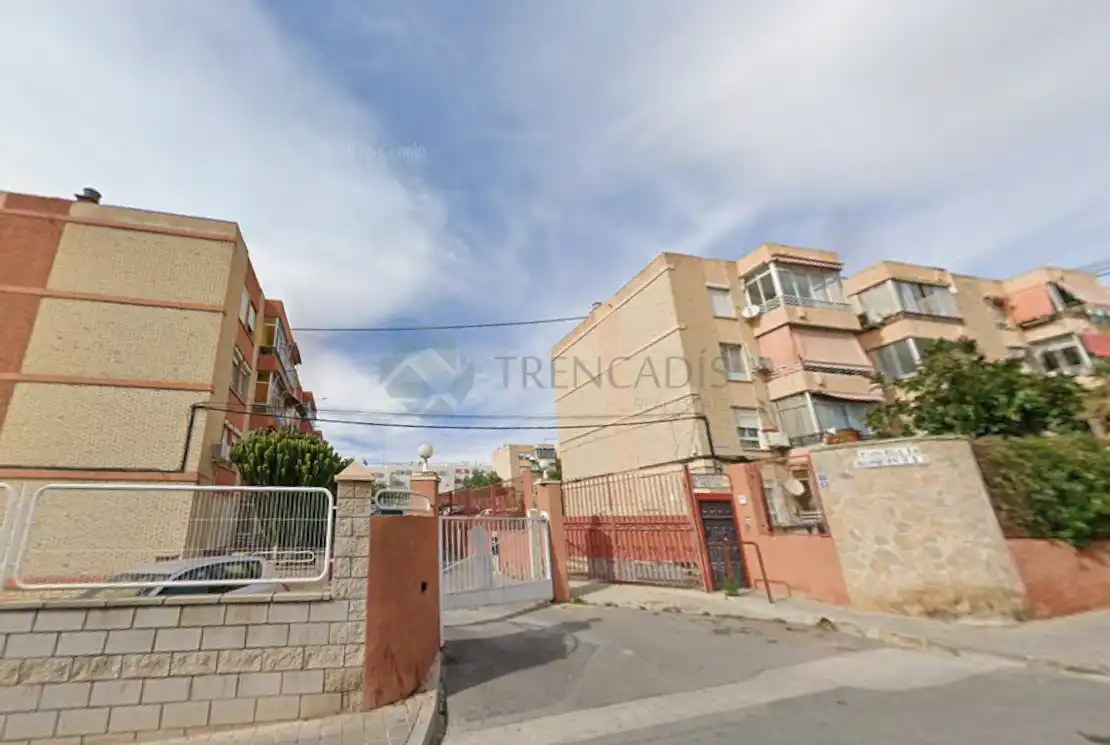 Pis en venda a CL SALVADOR ALLENDE () Es: Pl: Pt:IZ  ALICANTE/ALACANT (ALICANTE)