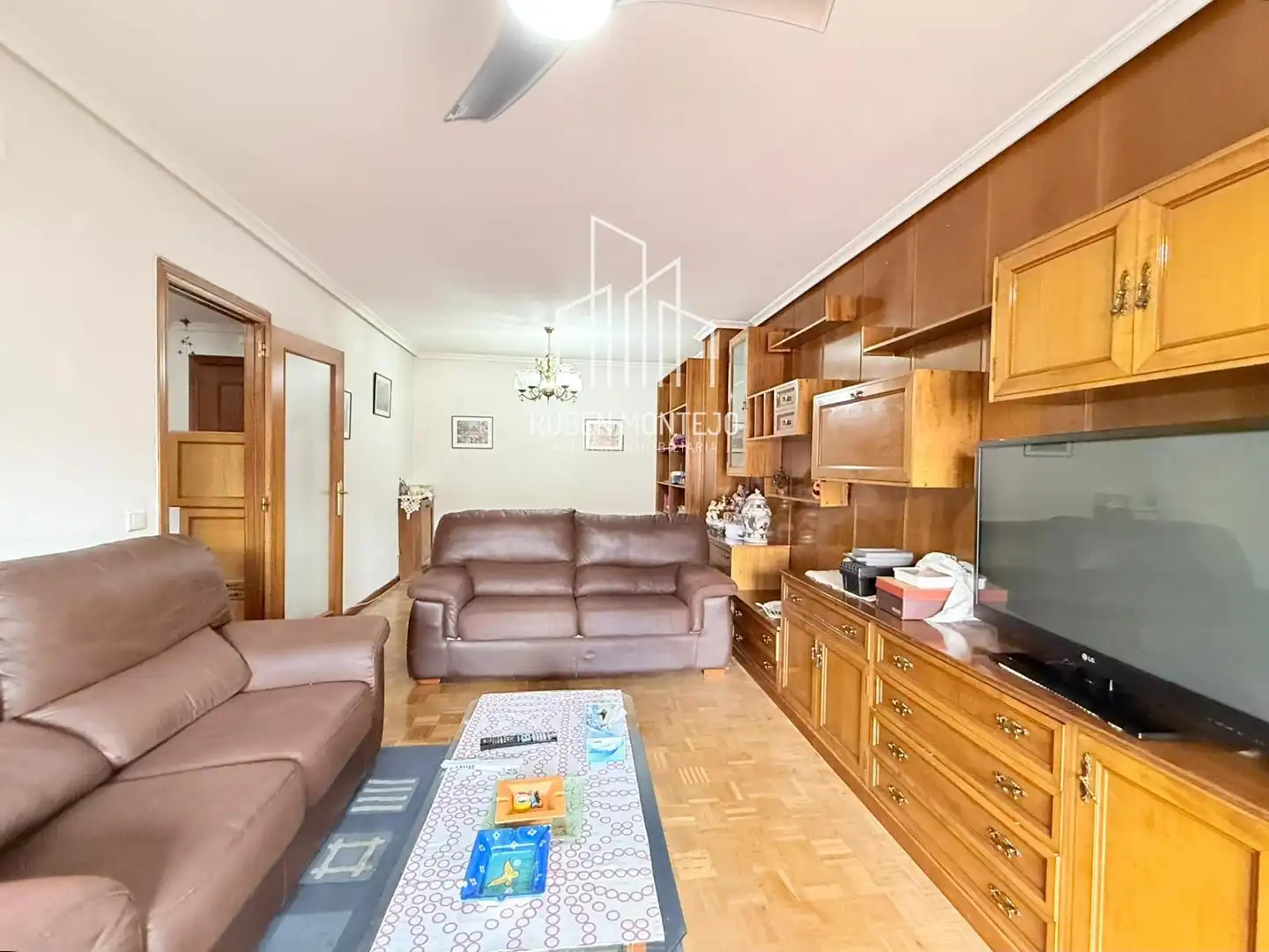 Living room of Flat for sale in Salamanca  with Heating, Terrace and Storage room