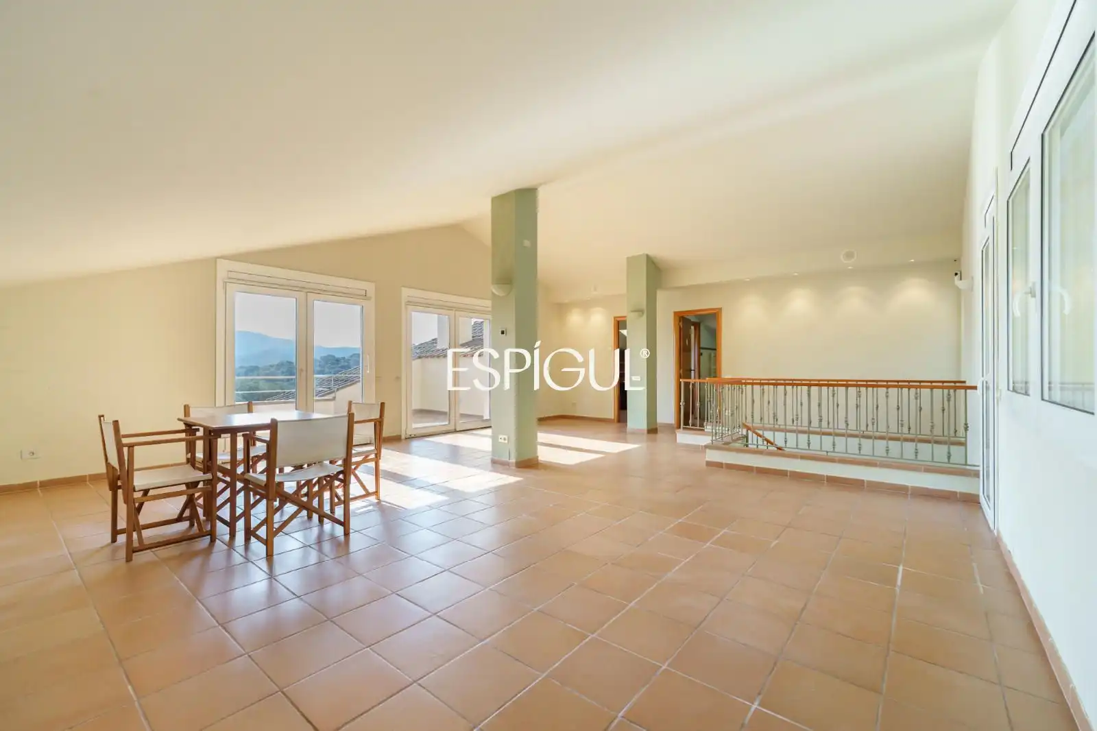 Sala d'estar de Casa o xalet en venda en Vallromanes amb Aire condicionat, Calefacció i Jardí privat