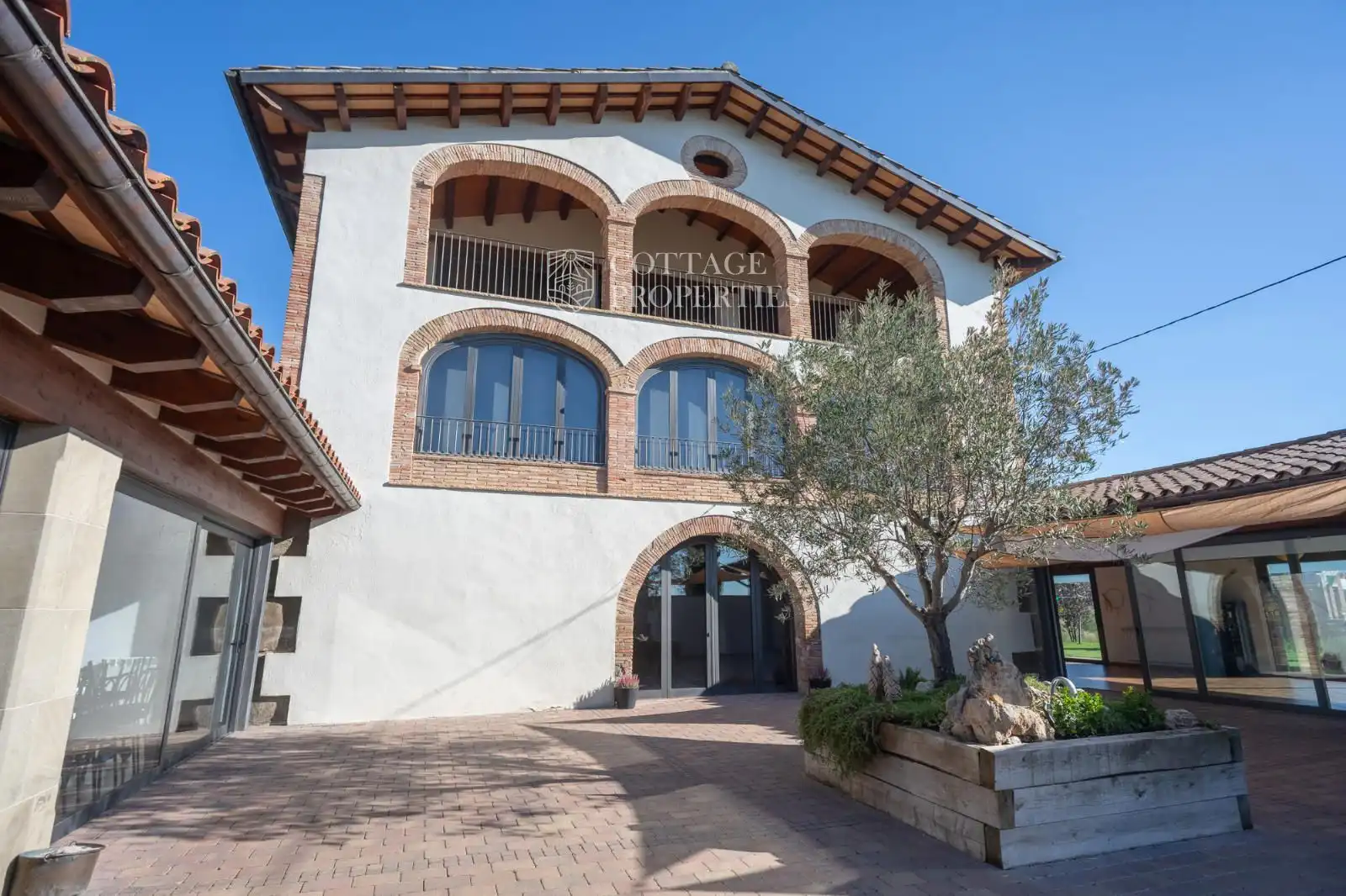 Vista exterior de Finca rústica en venta en Torelló con Terraza y Amueblado