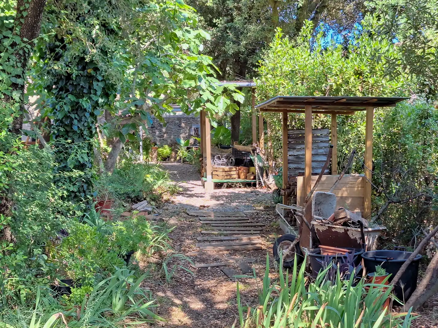 Garden of Houses for sale in Navata  with Air Conditioner, Heating and Terrace