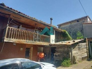 Landhaus zum Verkauf in Barrio de Ahedo