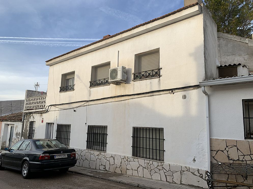 Exterior view of House or chalet for sale in Villarrubia de Santiago