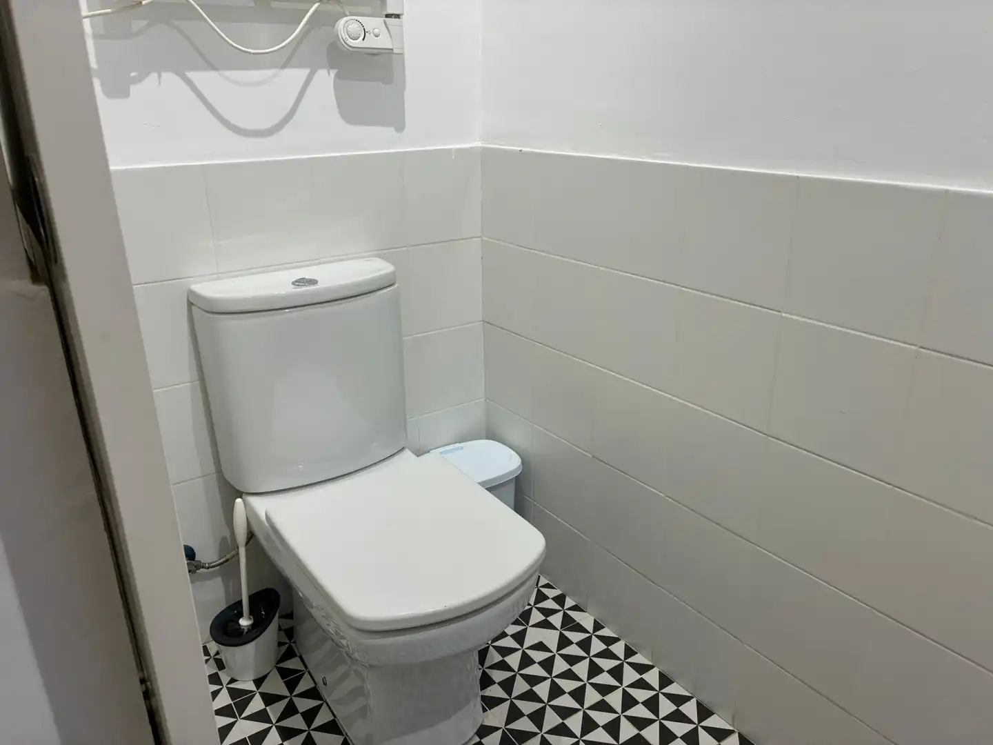 Baño de Local en venta en Girona con Aire acondicionado