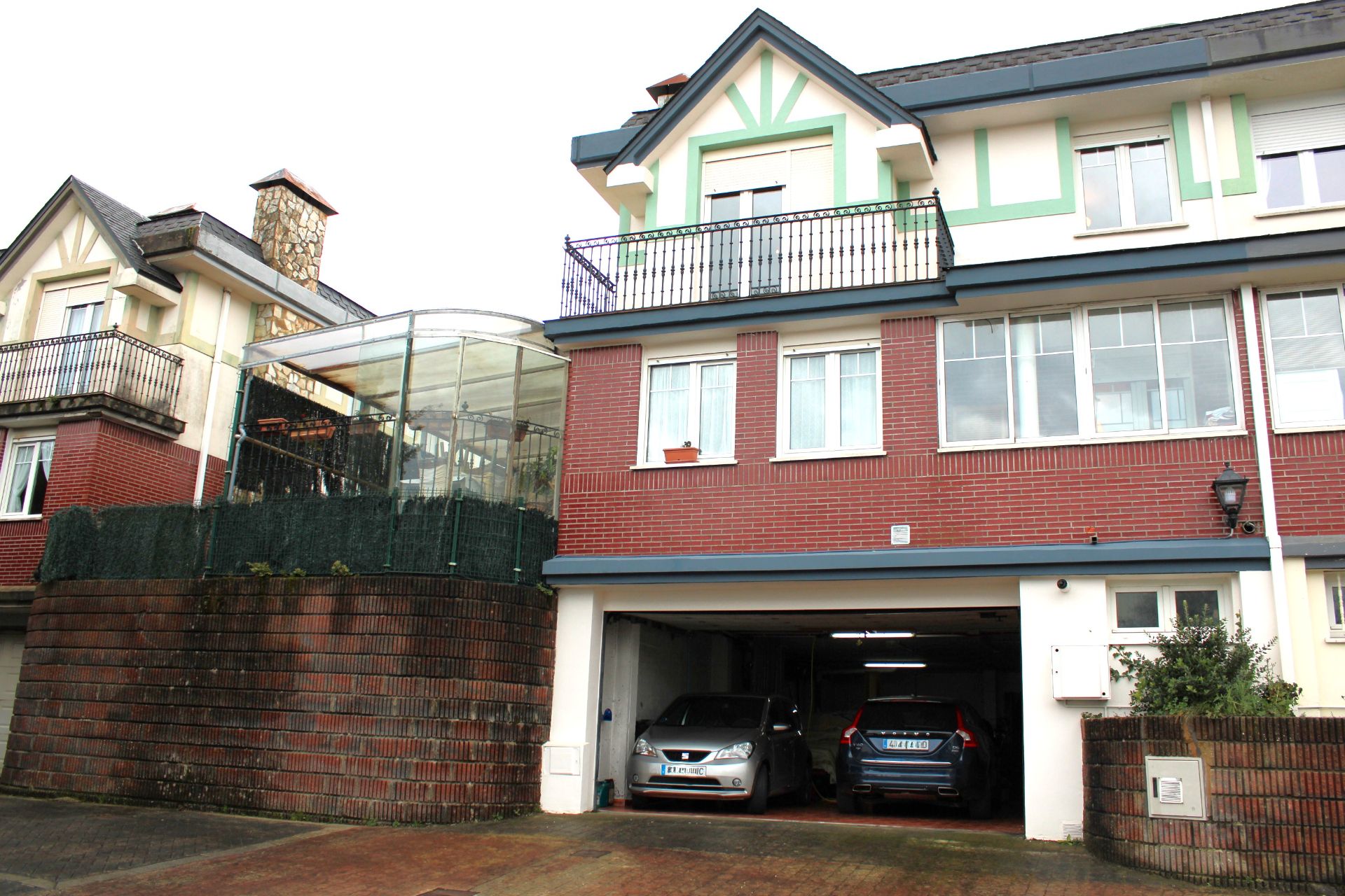 Exterior view of House or chalet for sale in Santa Cruz de Bezana  with Heating, Private garden and Terrace