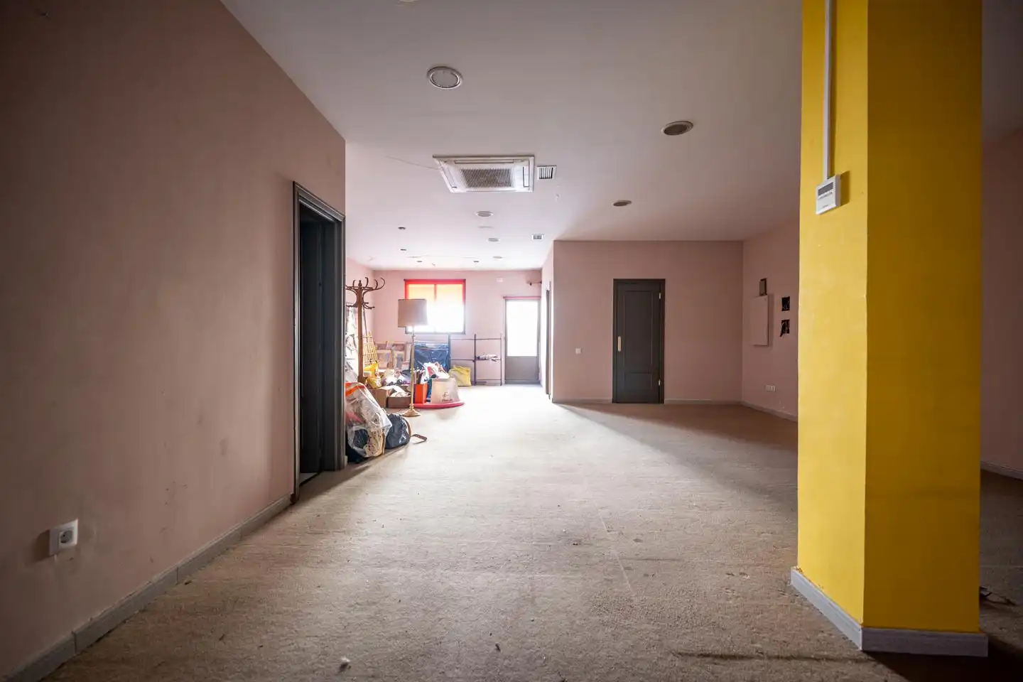 Local en venta en Ávila