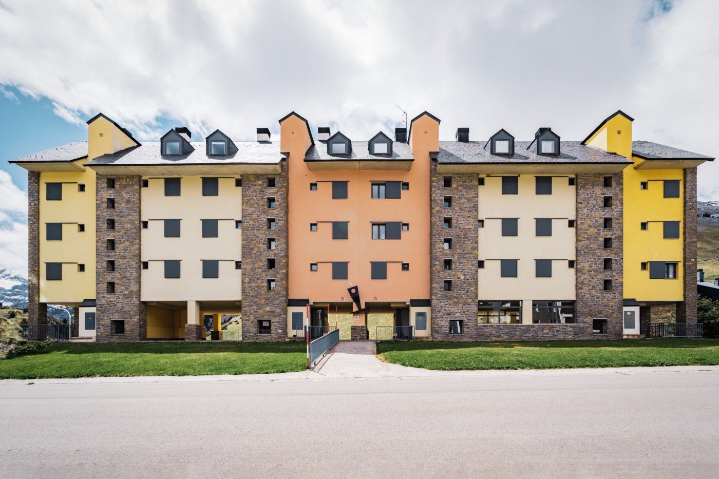 Vista exterior de Apartament en venda en Aisa amb Calefacció, Jardí privat i Terrassa