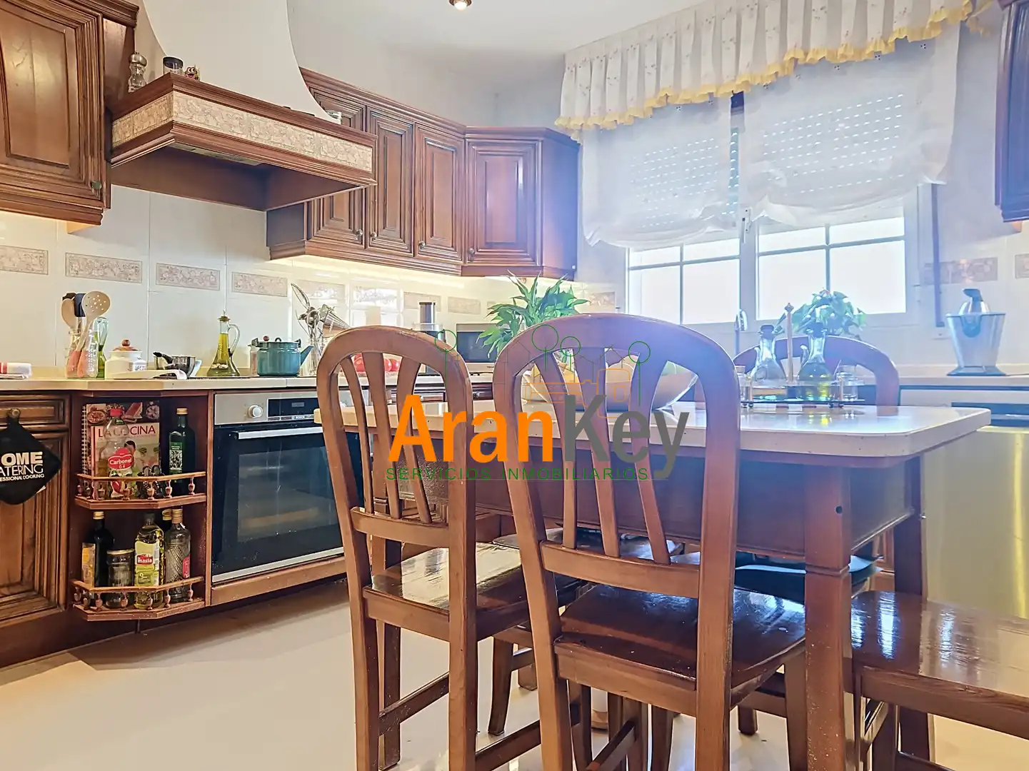 Kitchen of Houses for sale in Aranjuez  with Air Conditioner, Private garden and Terrace