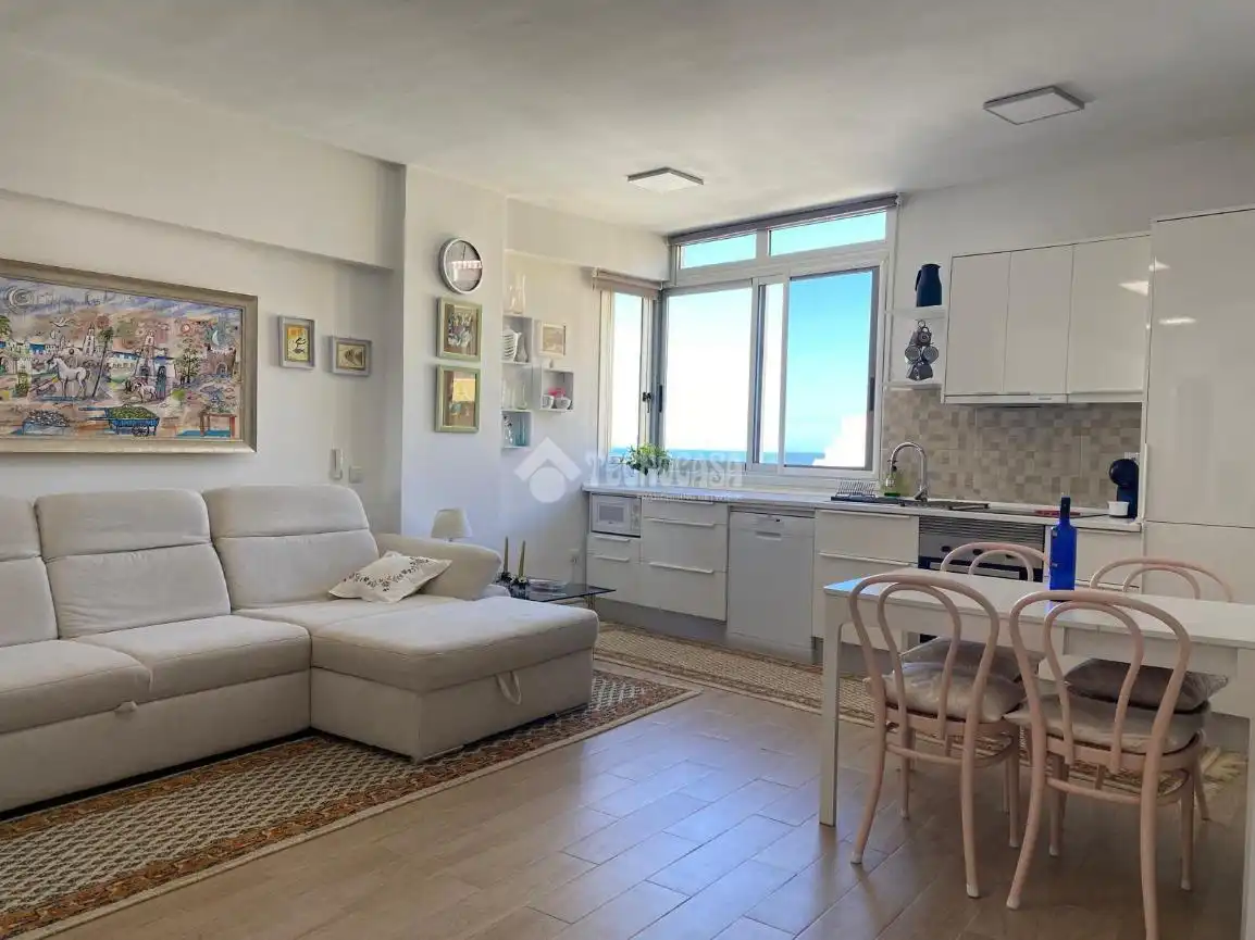Estudio con ascensor en venta en Zona Martiánez, imagen 2