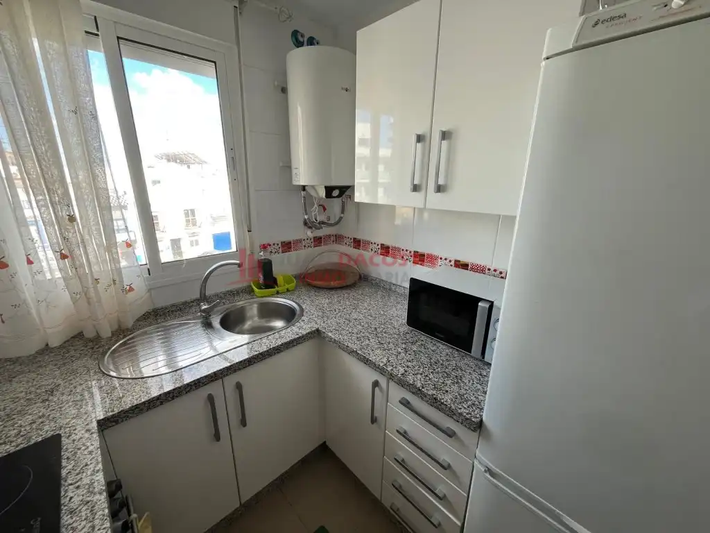 Cuina de Apartament de lloguer en La Antilla
