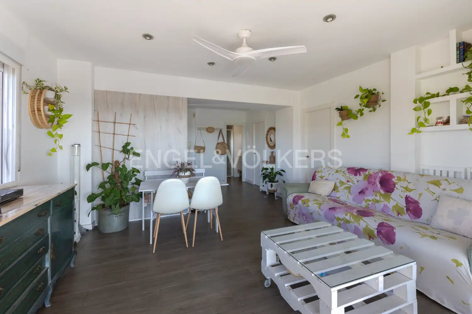 Sala d'estar de Apartament en venda en Sagunto / Sagunt amb Aire condicionat, Calefacció i Terrassa