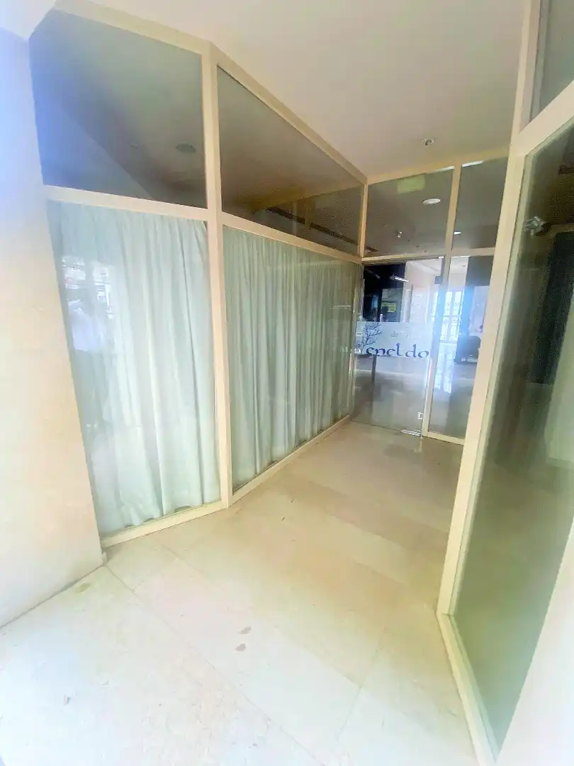 Business premises to rent in Carrer de Joaquín Costa 43, imagen 31