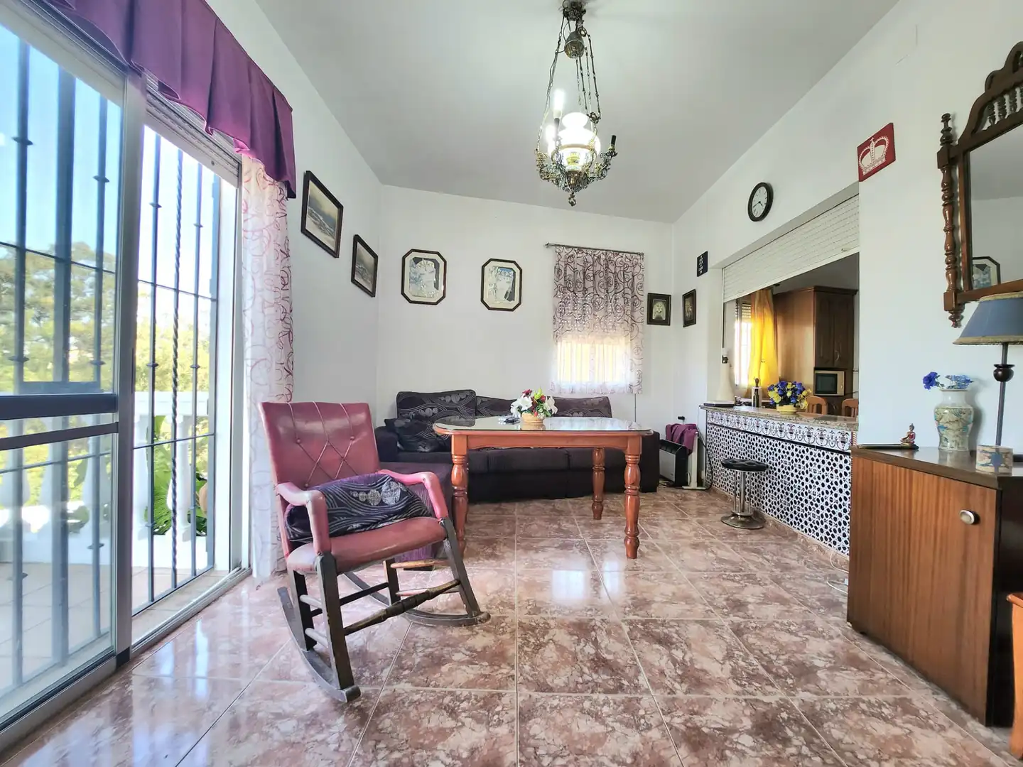Wohnzimmer von Haus oder Chalet zum Verkauf in Alcalá de Guadaira mit Privatgarten, Terrasse und Abstellraum