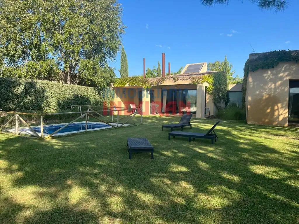 Garden of Houses for sale in El Gordo 