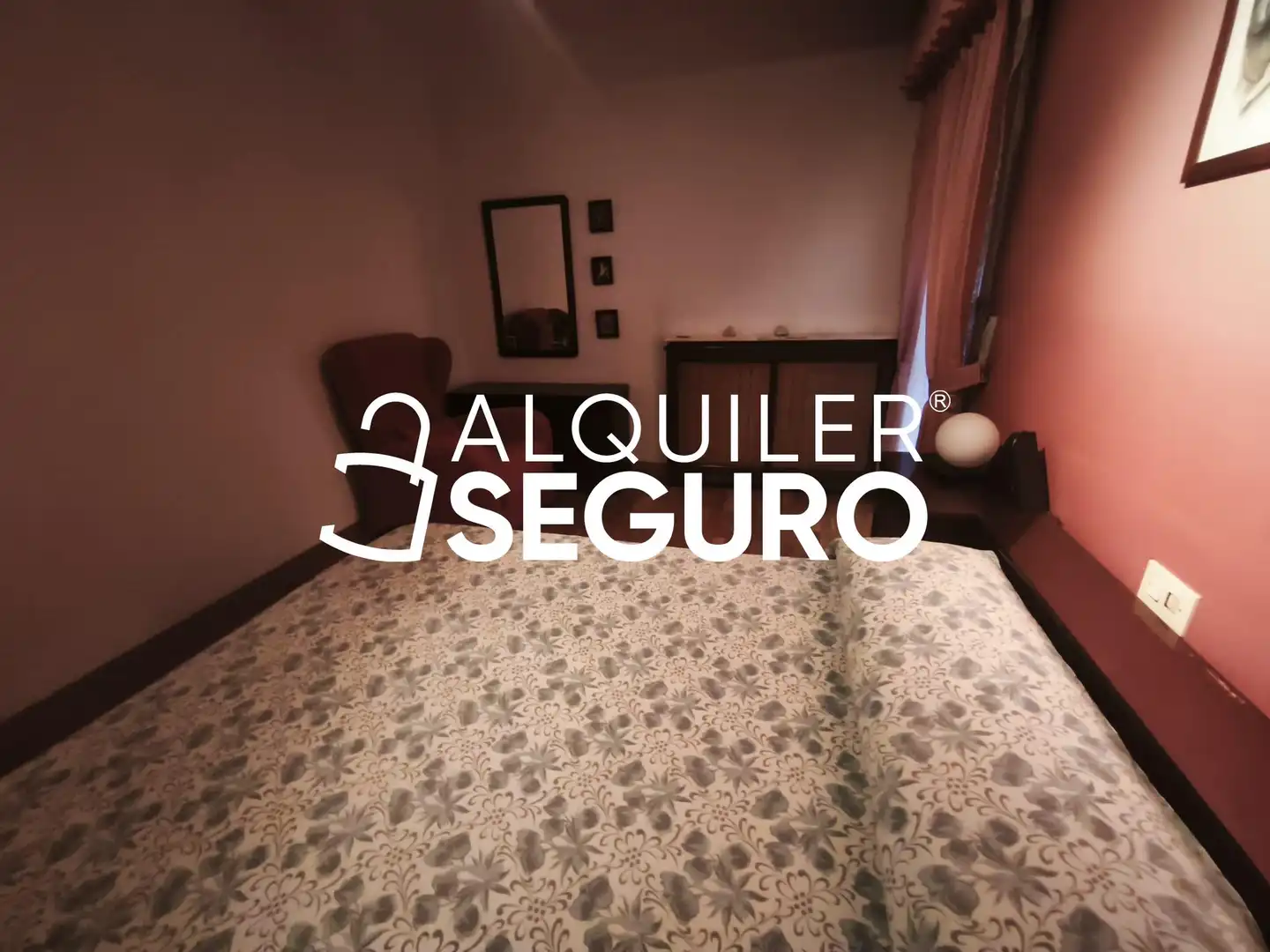 Bedroom of Flat for rent in Zaragoza  with Heating, Terrace and Furnished