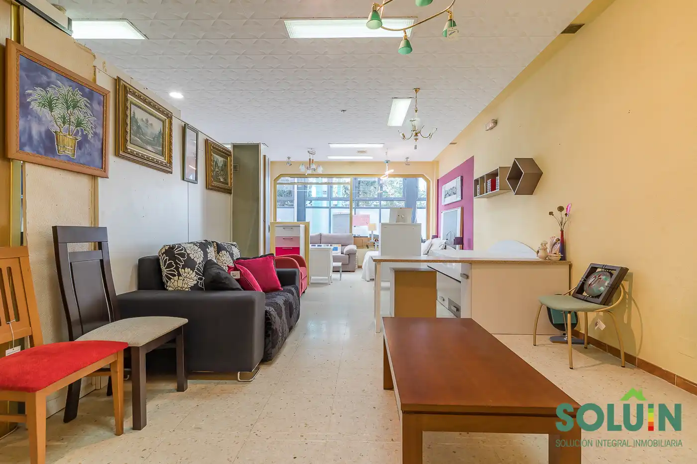 Sala d'estar de Local de lloguer en Fuenlabrada amb Aire condicionat, Calefacció i Moblat