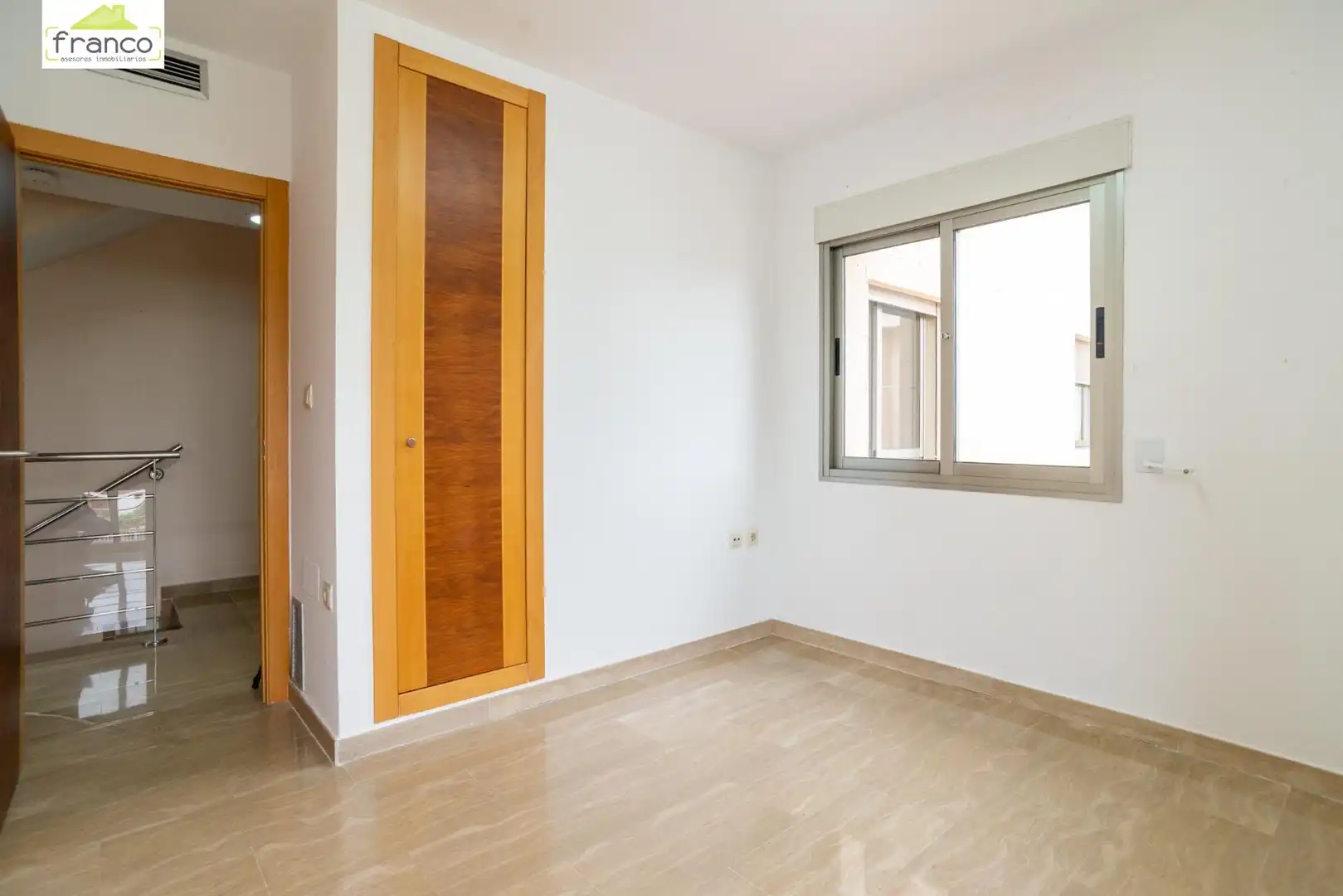 Casa adosada en venta en Murcia con Aire acondicionado, Calefacción y Jardín privado