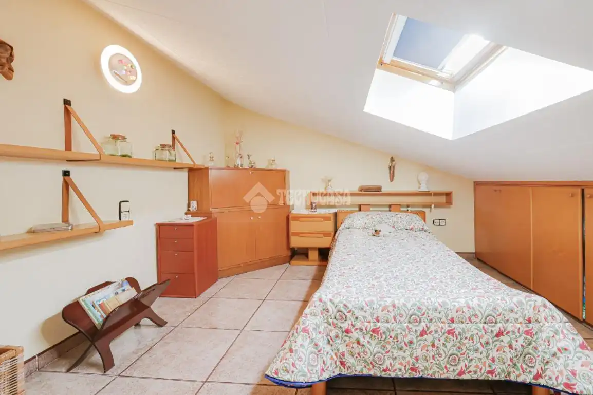 Schlafzimmer von Einfamilien-Reihenhaus zum Verkauf in Terrassa mit Terrasse