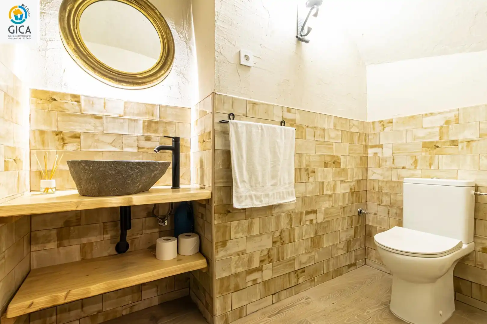 Bathroom of Houses for sale in Jerez de la Frontera  with Air Conditioner, Heating and Storage room