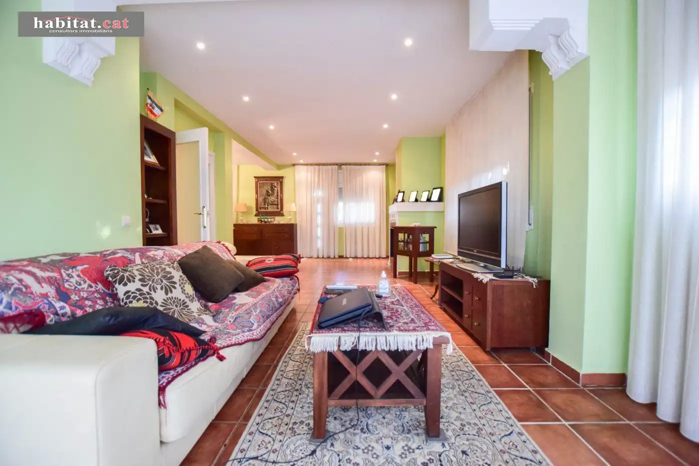 Sala d'estar de Casa o xalet en venda en Sant Pere de Ribes amb Aire condicionat, Calefacció i Jardí privat