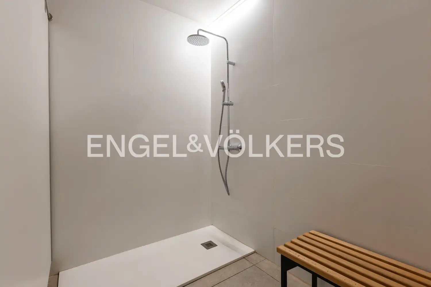 Badezimmer von Wohnung zur Miete in Dénia mit Klimaanlage, Heizung und Privatgarten