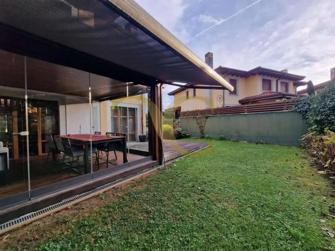 Terrassa de Casa o xalet en venda en Llanes amb Calefacció, Jardí privat i Terrassa