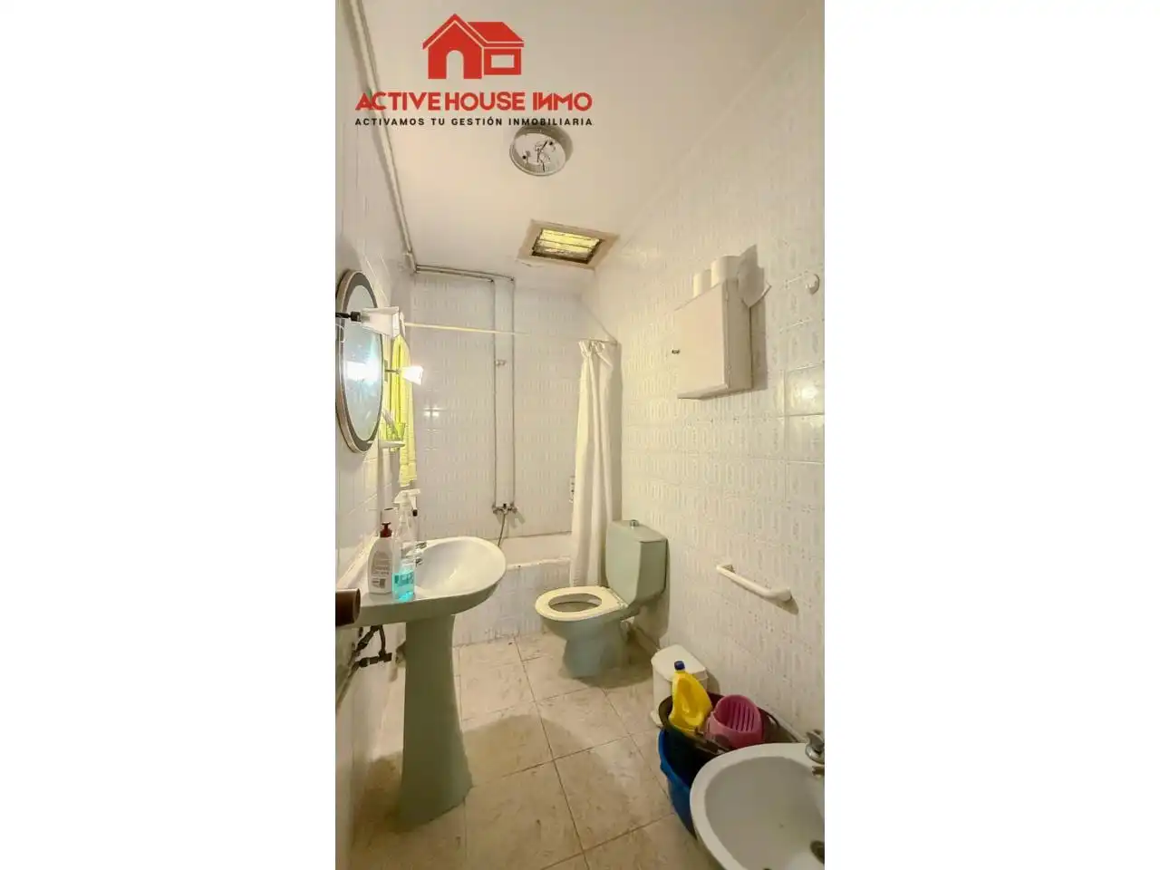 Badezimmer von Haus oder Chalet zum Verkauf in Deltebre mit Privatgarten und Terrasse