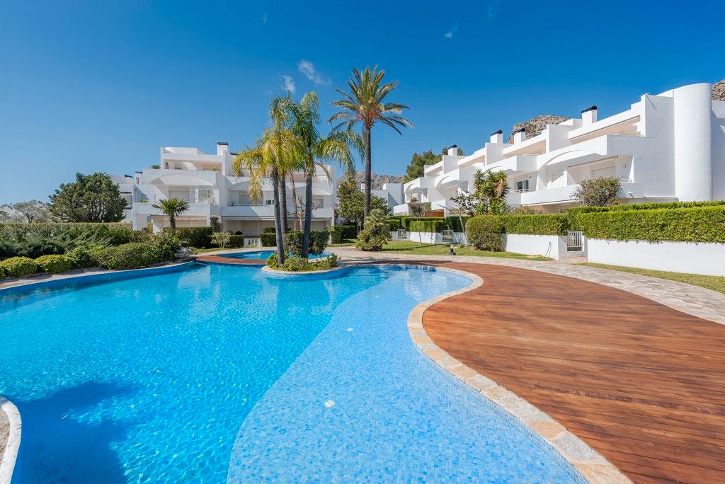 Vista exterior de Casa o xalet en venda en Pollença amb Aire condicionat, Jardí privat i Terrassa